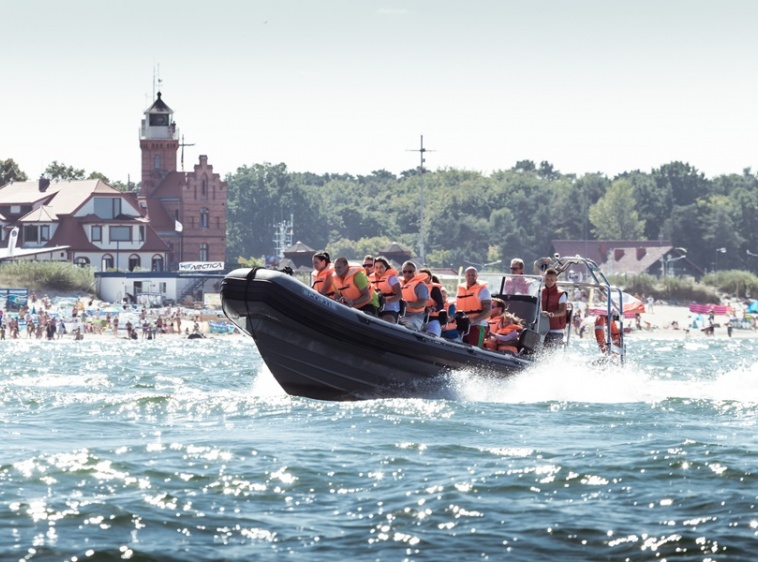 AQUATOM rejsy szybką motorówką